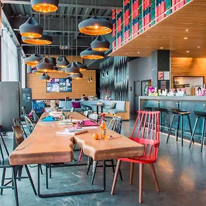 Hotel Moxy Aberdeen Airport
