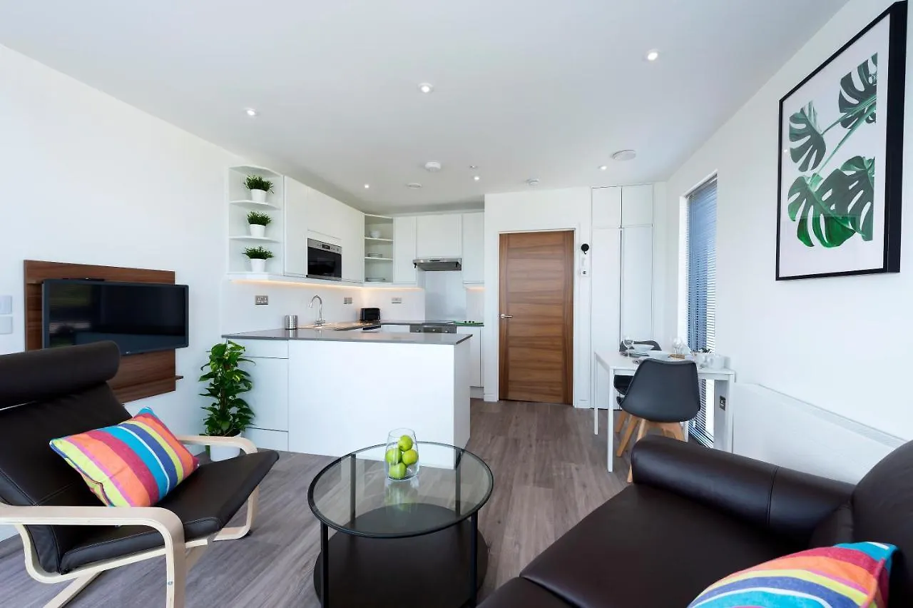 Apartrooms Aberdeen Portlethen 4*,